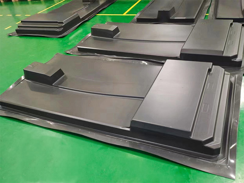 Thick Sheet Vacuum Forming Machine (Automatic Loading And Unloading Servo)         