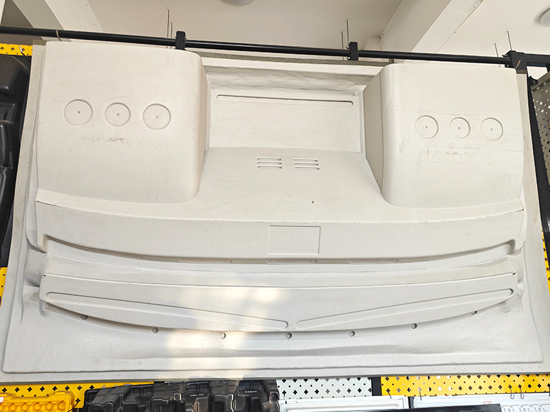 Thick Sheet Vacuum Forming Machine (Automatic Loading And Unloading Servo)         