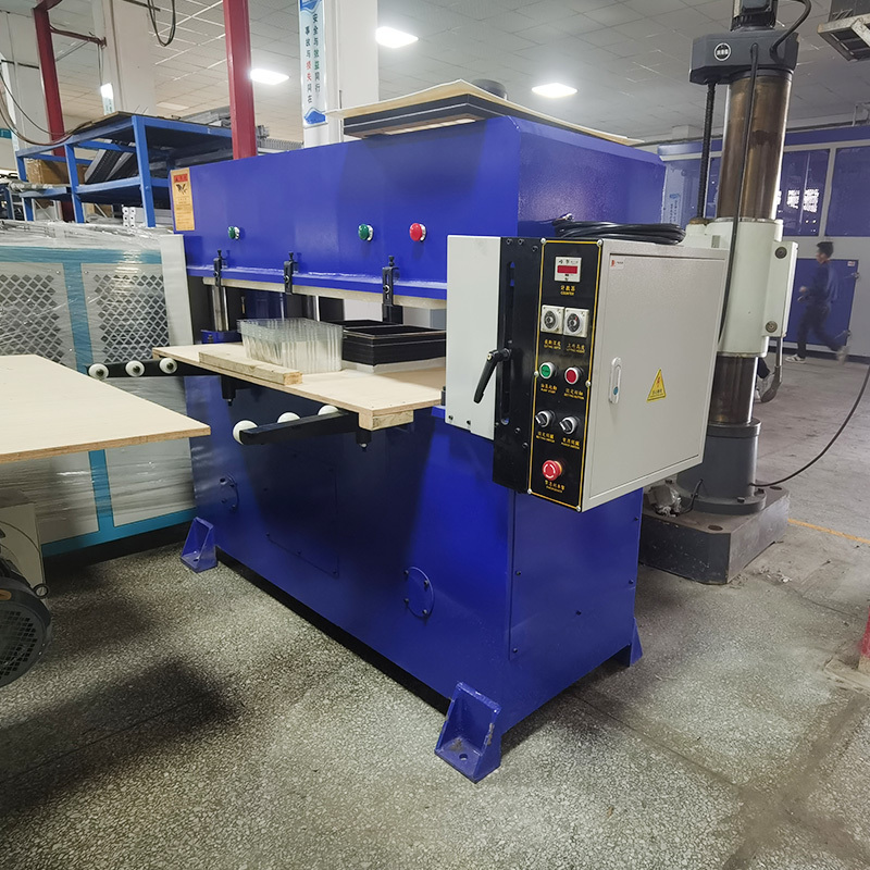 Small cutting machine