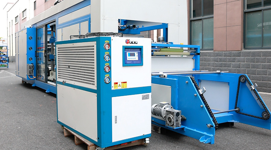 Positive And Negative Pressure Three Station Vacuum Molding Integrated Machine