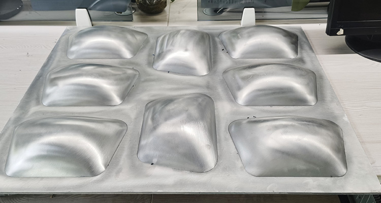 Auto parts tray